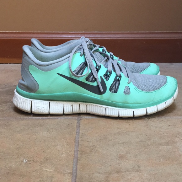 nike free mint